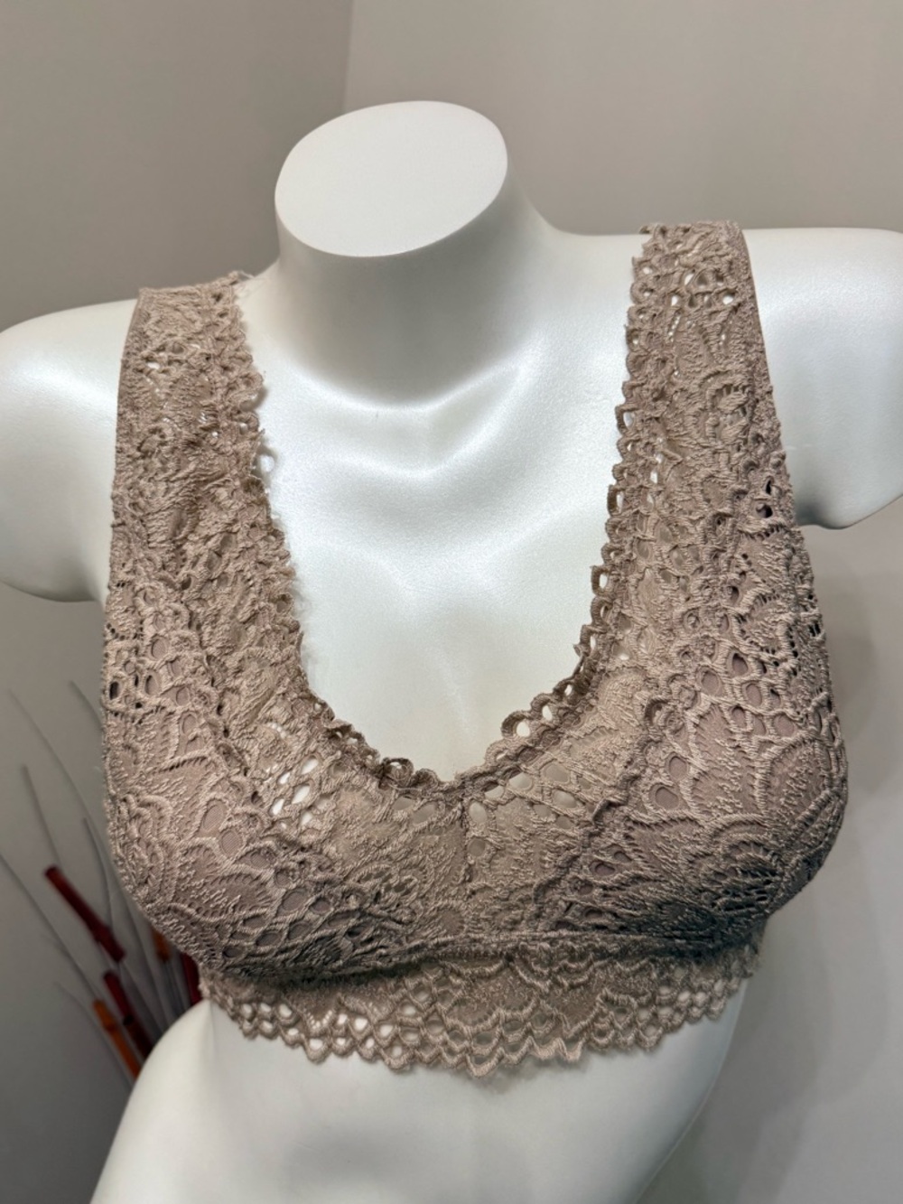 Alterd State Eyelet Lace Lined Bralette Size Large Tan